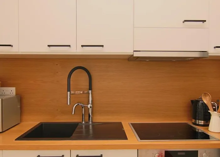 Phaedrus Living Seaside Luxury Flat Athina 109